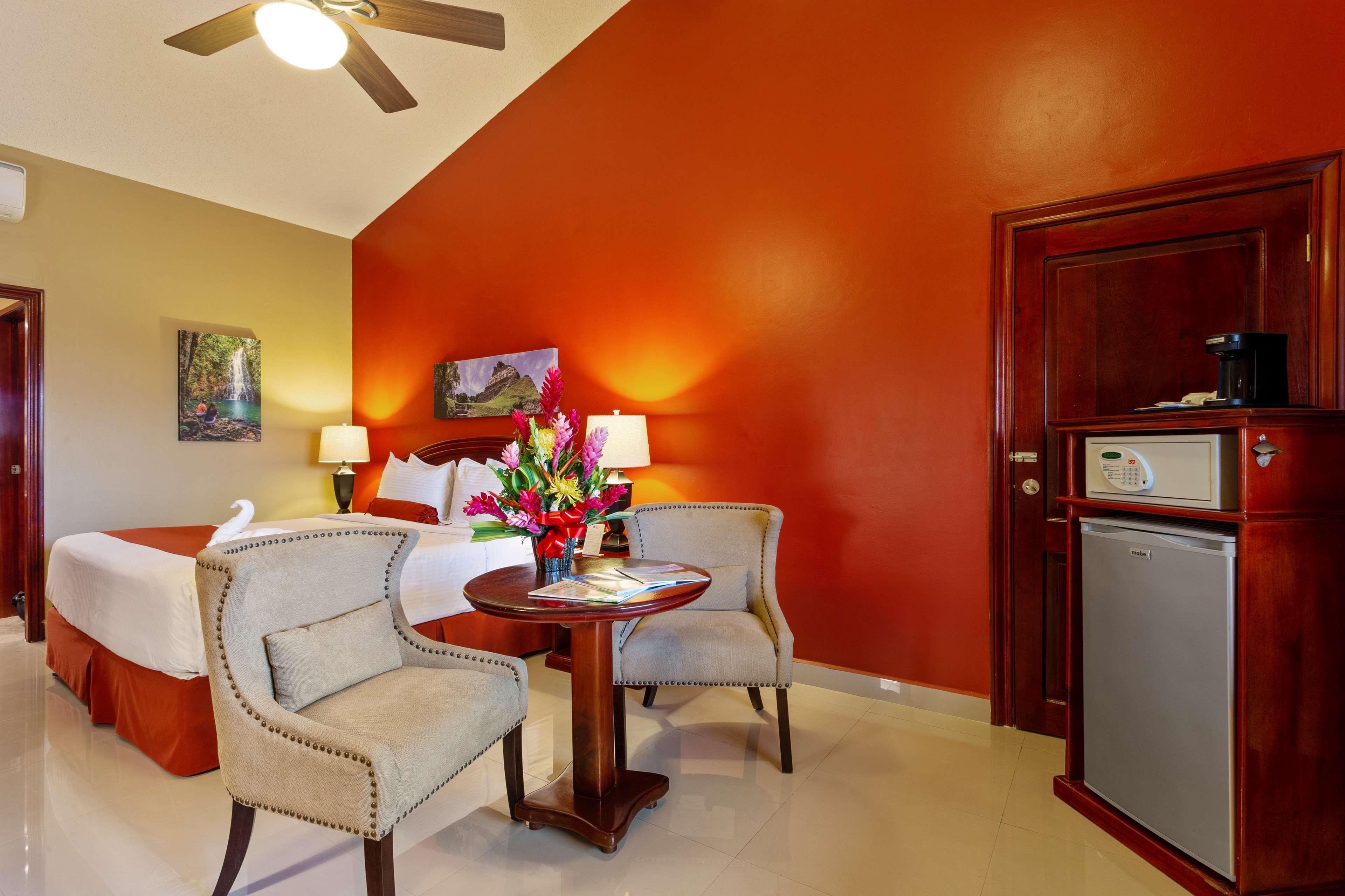 Best Western Plus Belize Biltmore Plaza Belize City Exterior photo