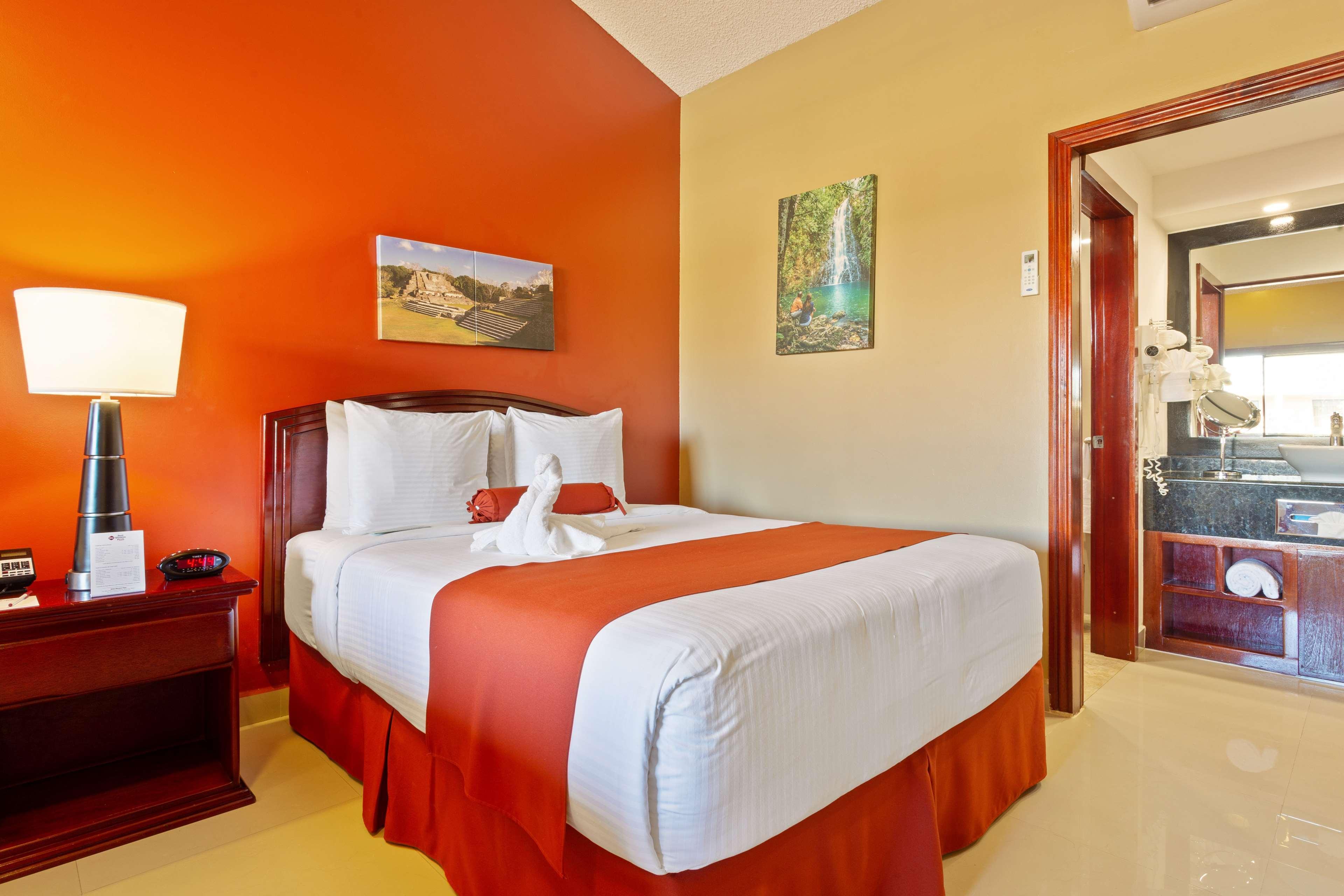 Best Western Plus Belize Biltmore Plaza Belize City Exterior photo