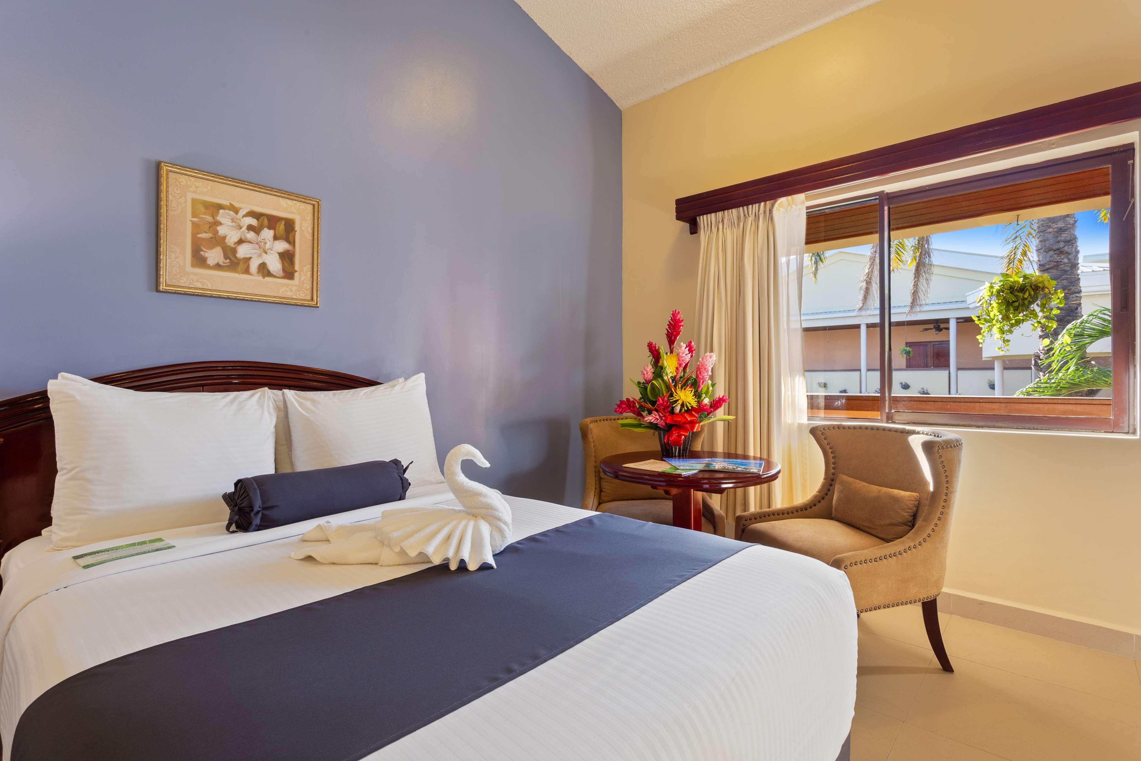 Best Western Plus Belize Biltmore Plaza Belize City Exterior photo
