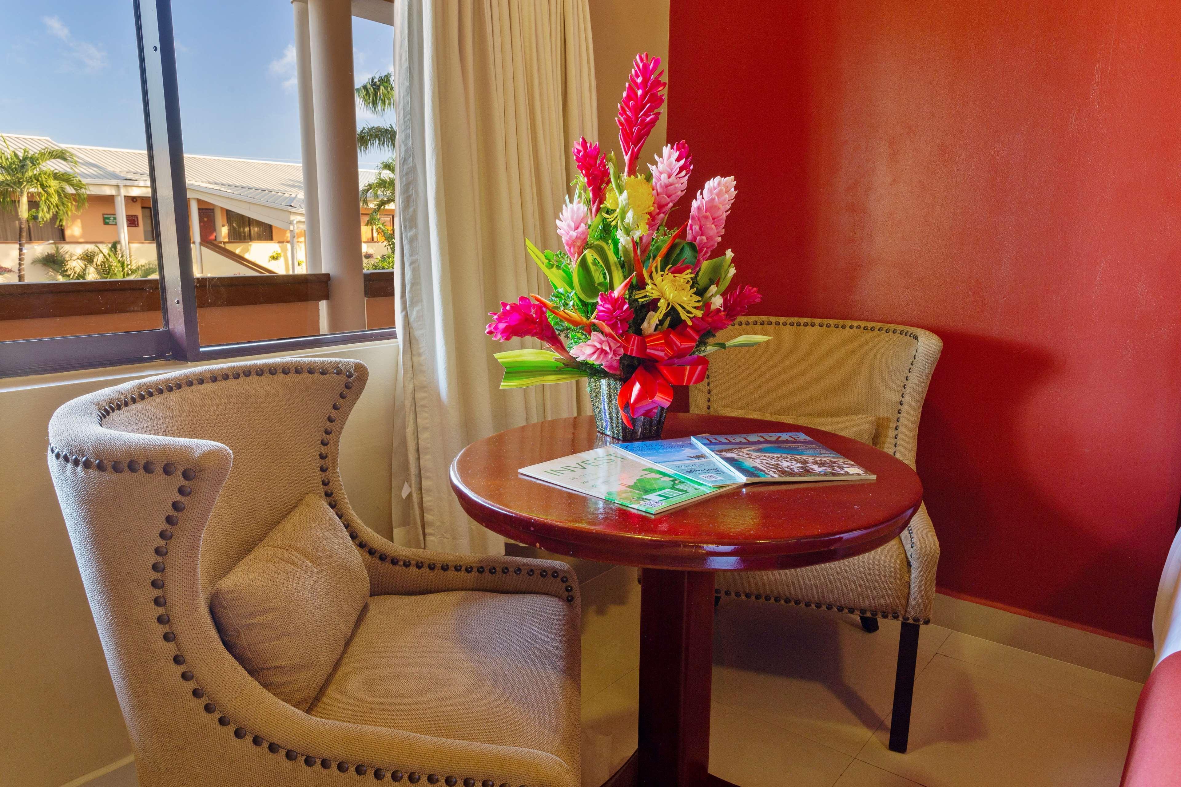 Best Western Plus Belize Biltmore Plaza Belize City Exterior photo
