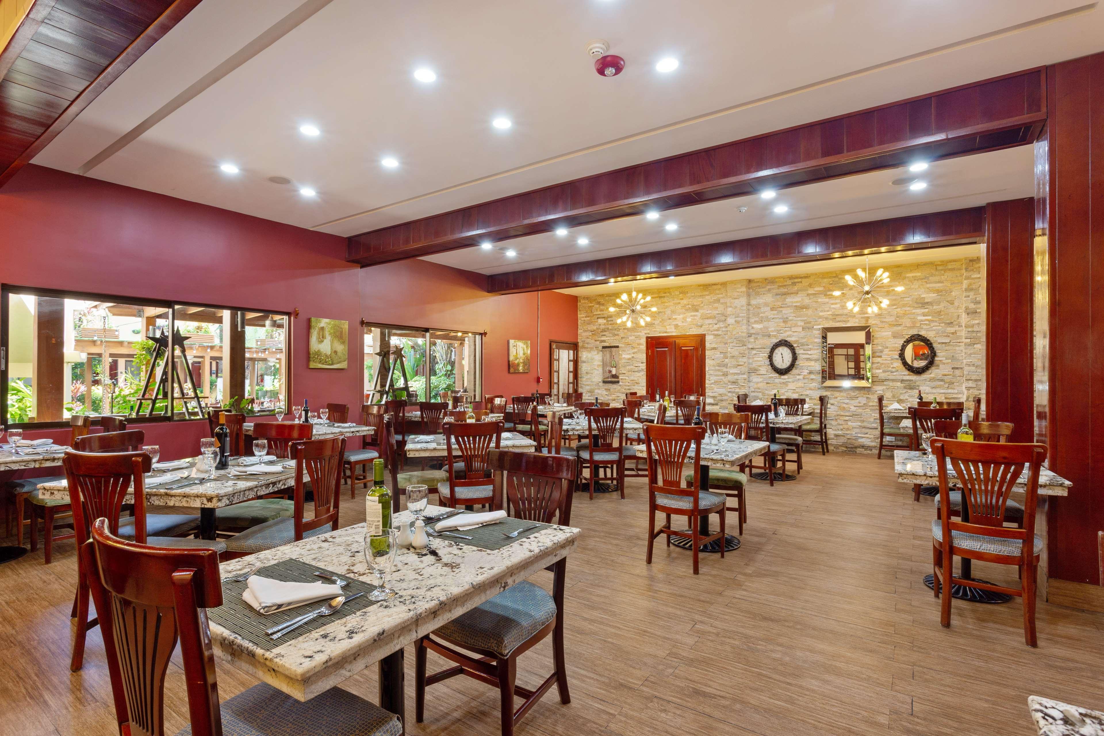 Best Western Plus Belize Biltmore Plaza Belize City Exterior photo