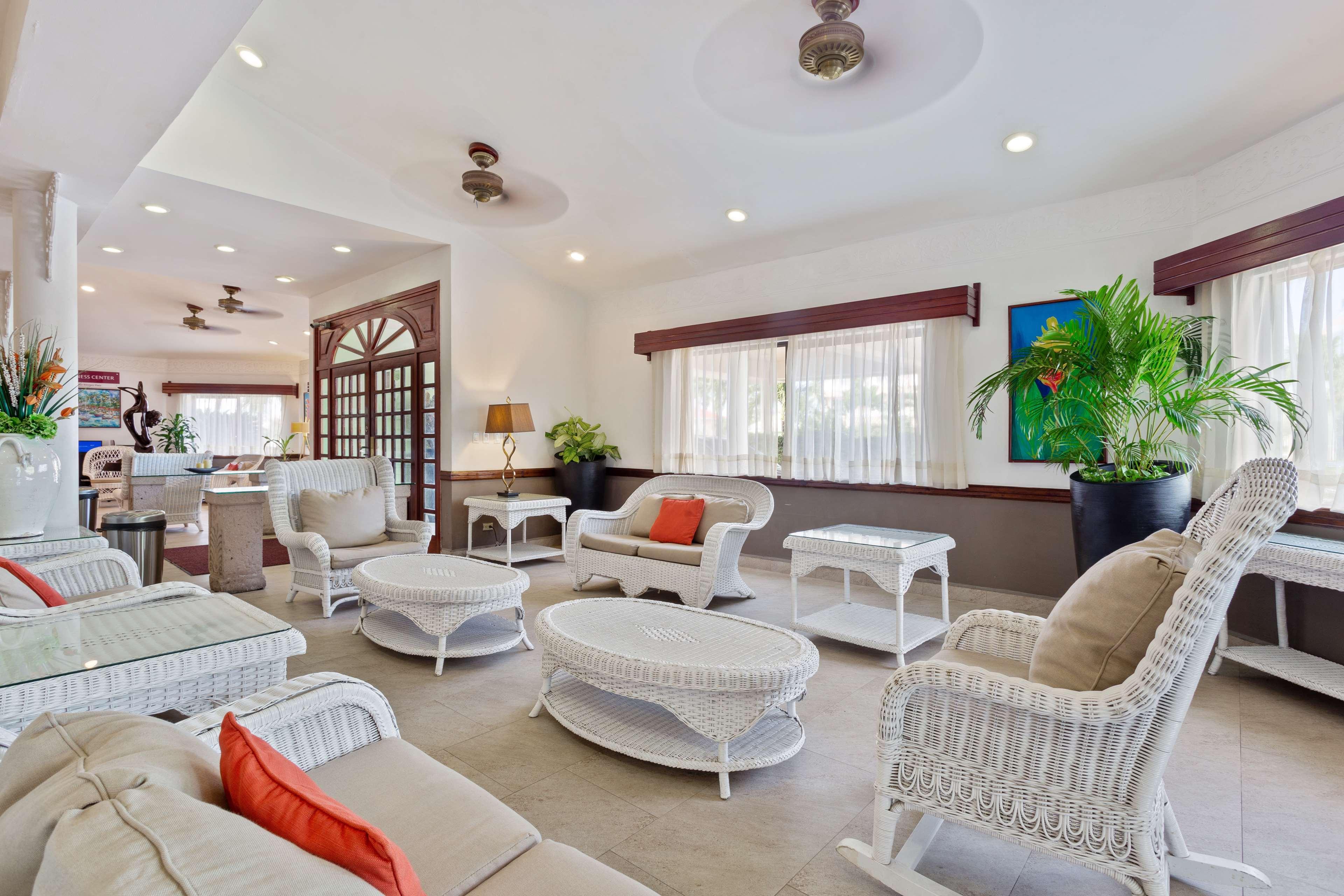 Best Western Plus Belize Biltmore Plaza Belize City Exterior photo