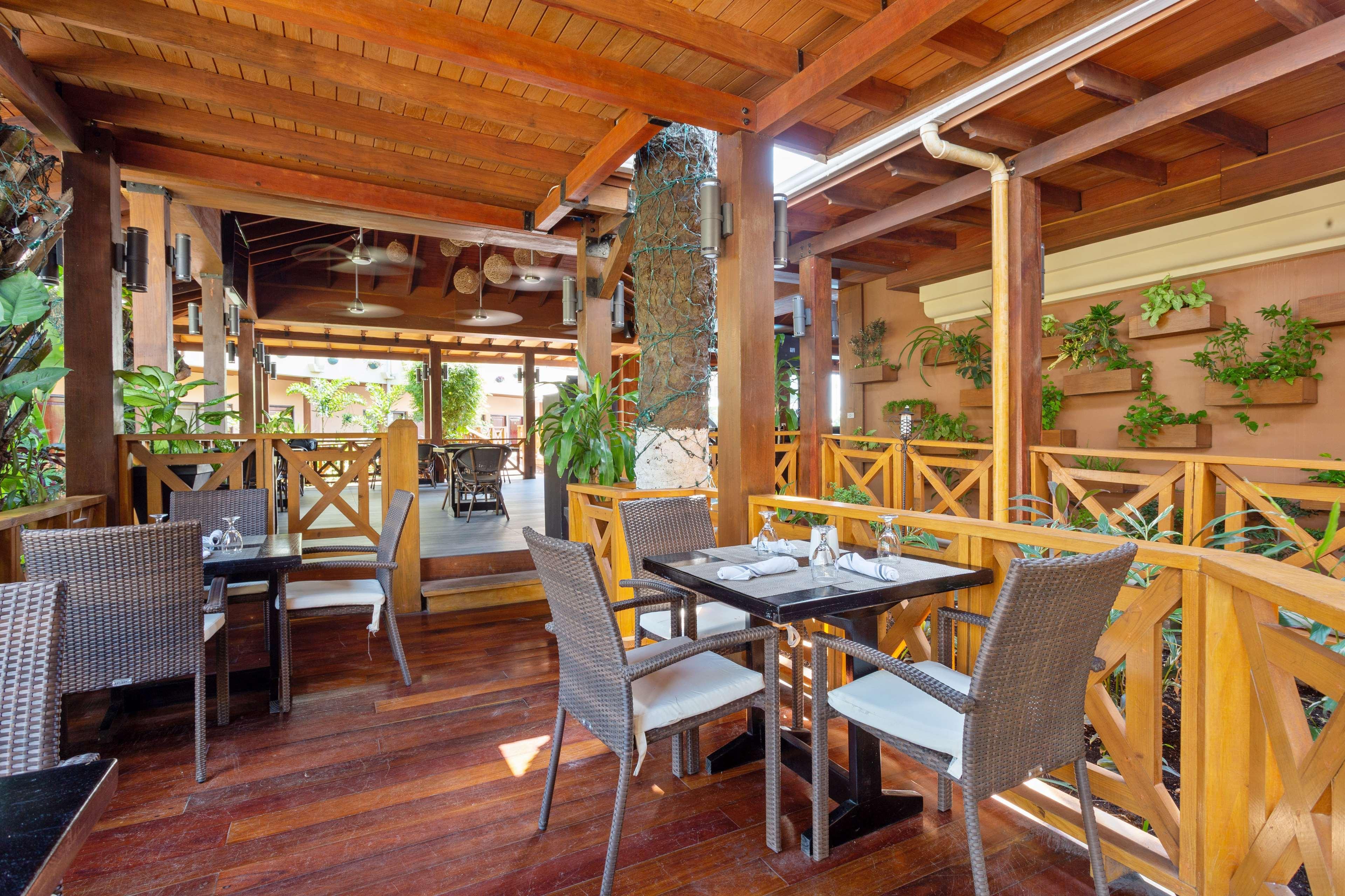 Best Western Plus Belize Biltmore Plaza Belize City Exterior photo