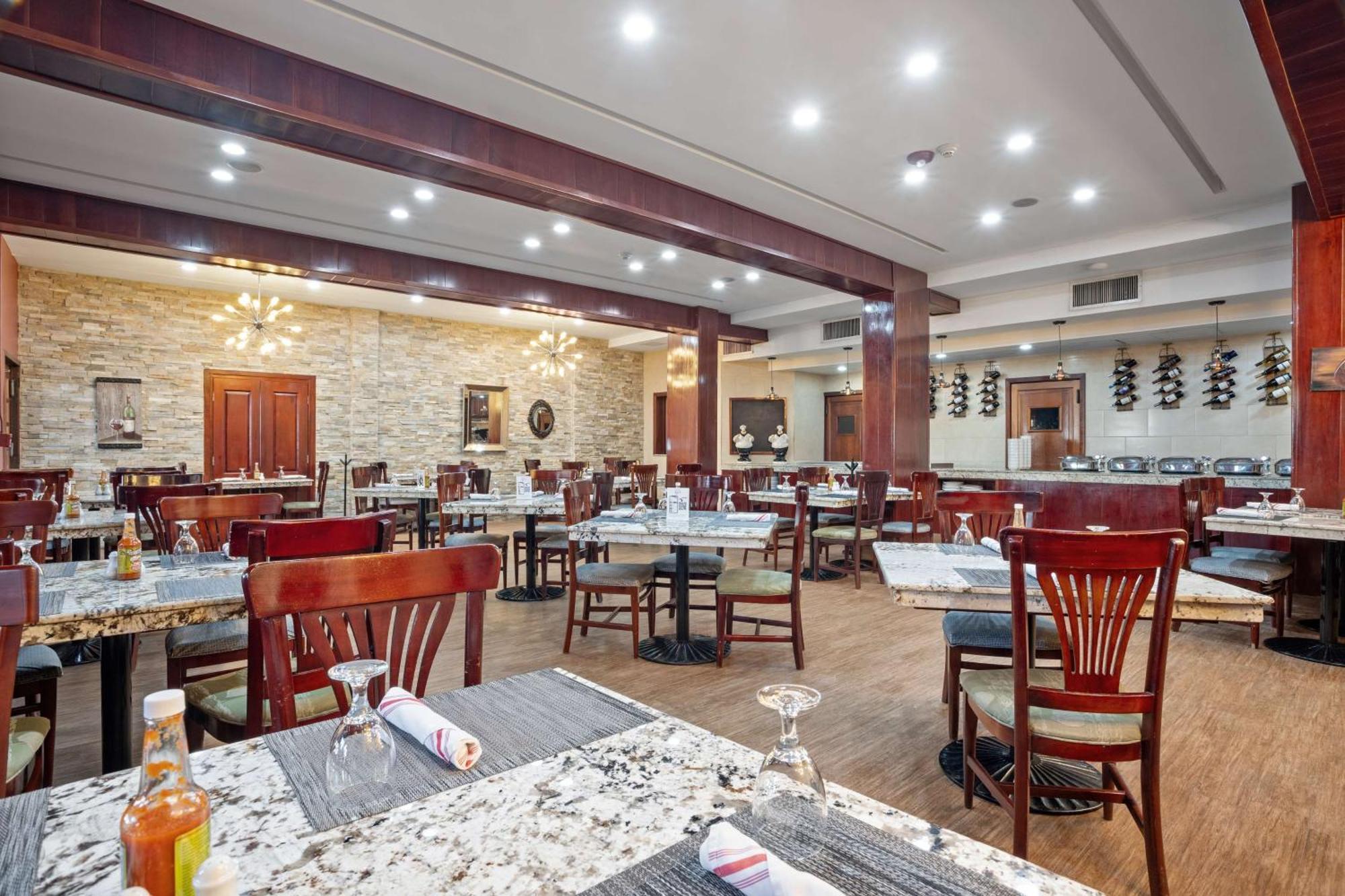 Best Western Plus Belize Biltmore Plaza Belize City Exterior photo