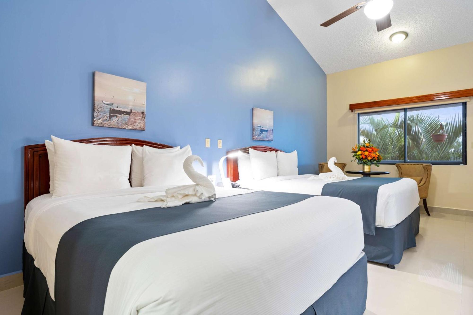Best Western Plus Belize Biltmore Plaza Belize City Exterior photo