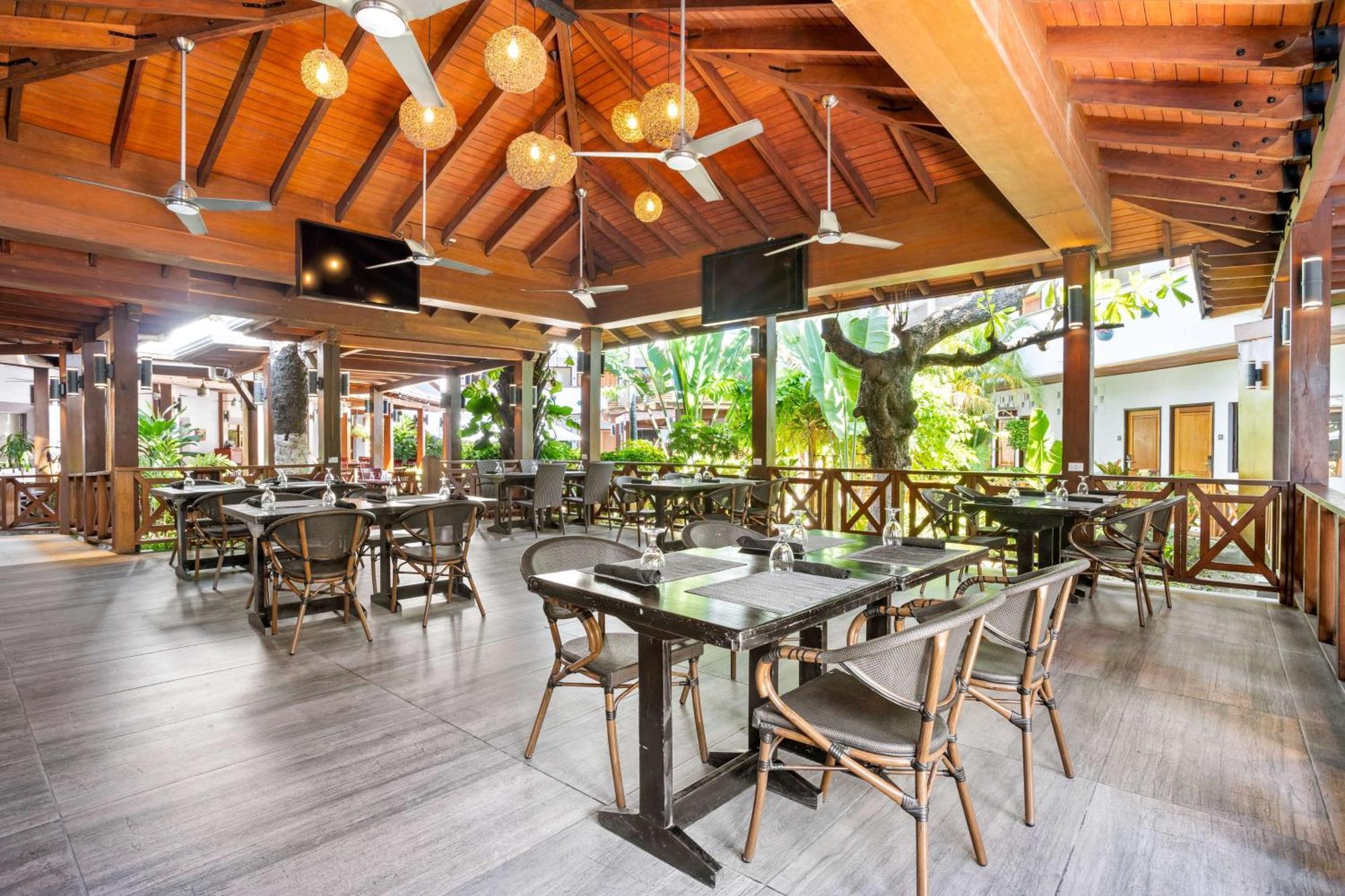 Best Western Plus Belize Biltmore Plaza Belize City Exterior photo